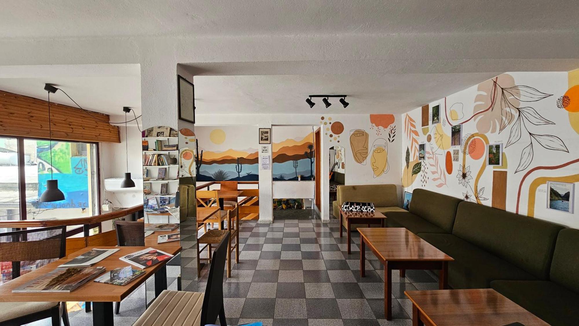 Traveler Hostel Shkodër Exterior foto